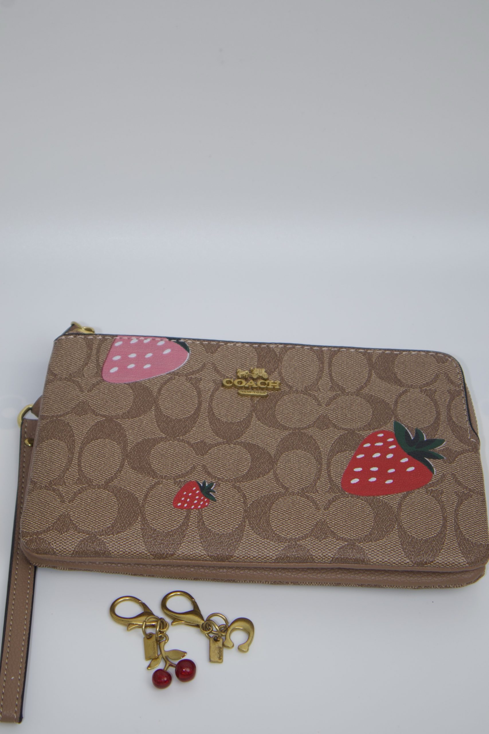 Coach Corner Zip Wristlet with Wild Strawberry Print. - Image 4