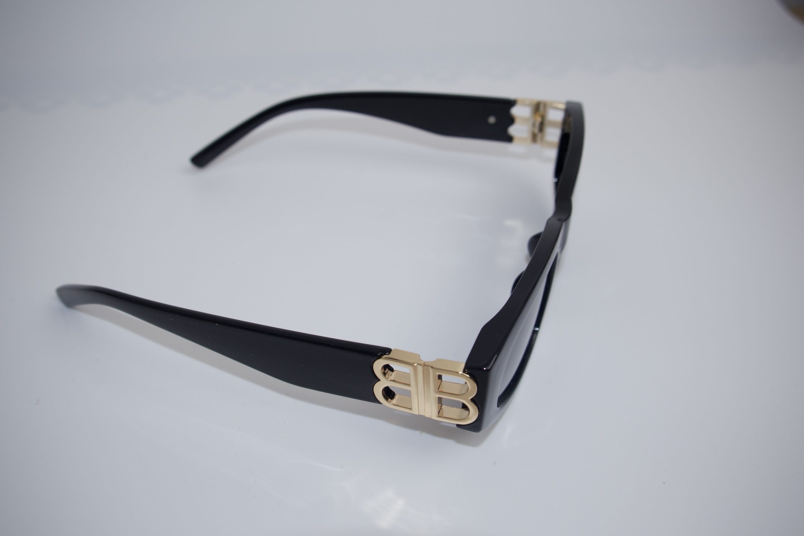 Balenciaga Sunglasses in Black - Image 2