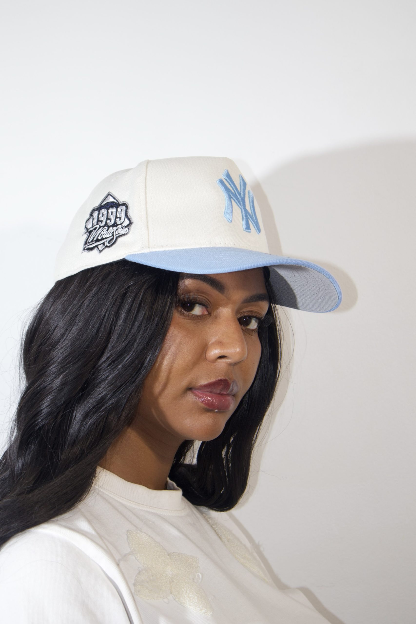 Unisex New Era New York Yankees World Series 1999 Chrome white Editor 9Forty A Frame Snapback cap - Image 3