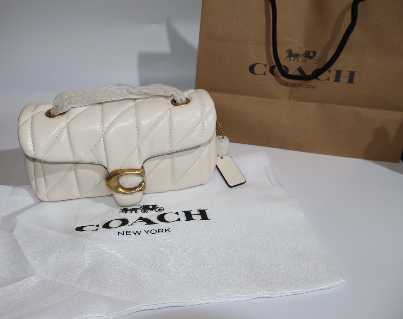 Tabby Shoulder 20 Quilting Coach Bag - white - Image 4