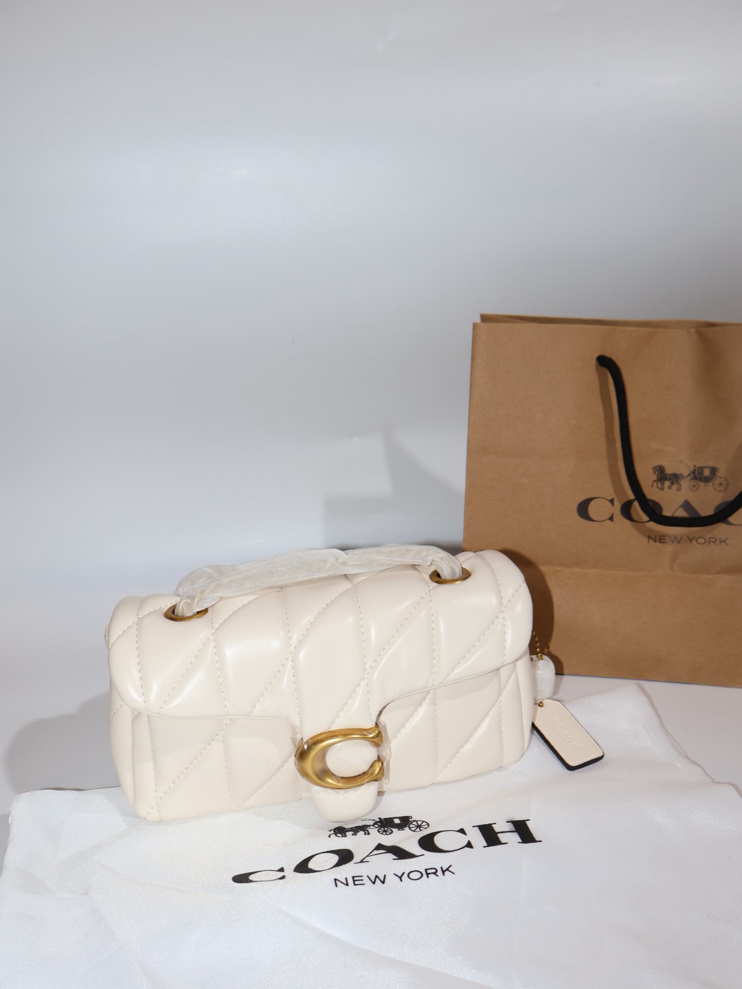 Tabby Shoulder 20 Quilting Coach Bag - white